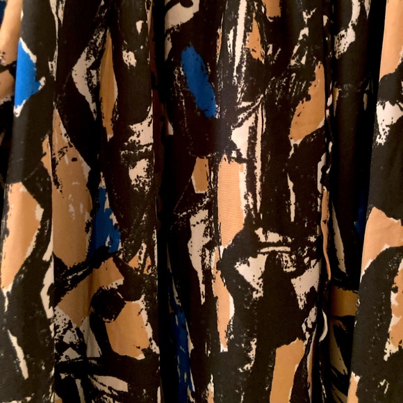 H&M abstract midi skirt - Picture 2 of 4